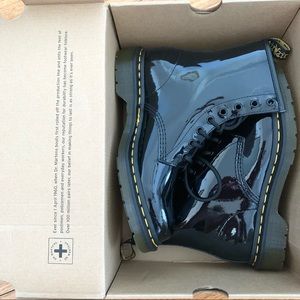 Patent leather dr. Martens